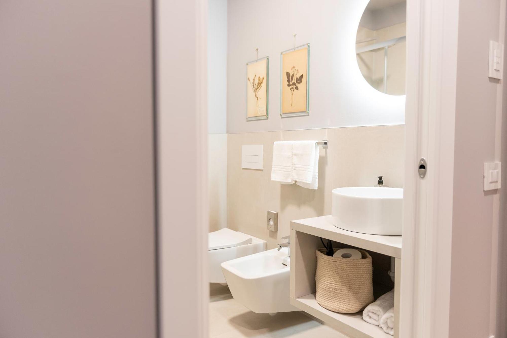 Regina Boutique Suites Triëst Buitenkant foto
