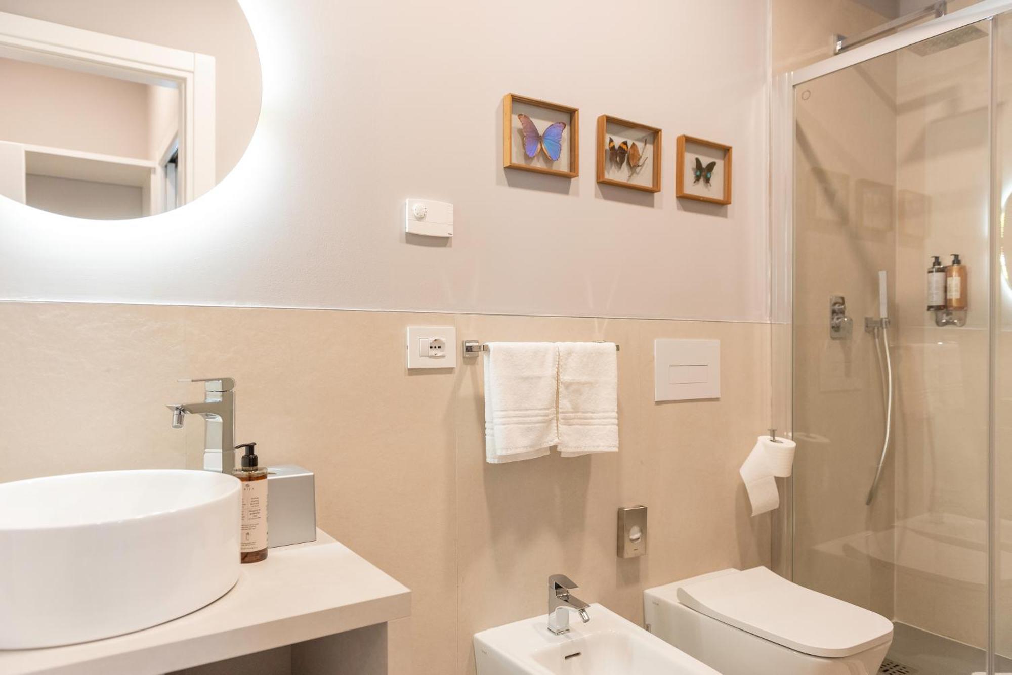 Regina Boutique Suites Triëst Buitenkant foto